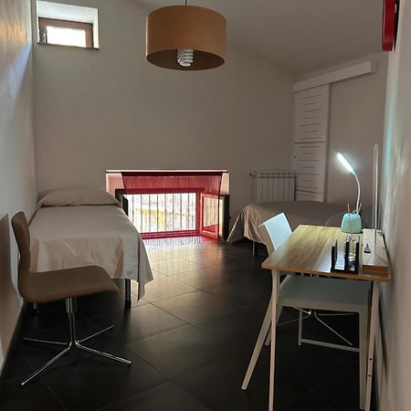 Elegante Appartamento Privato In Palazzo Storico Del XVIII - Pieno Centro 니코시아 외부 사진